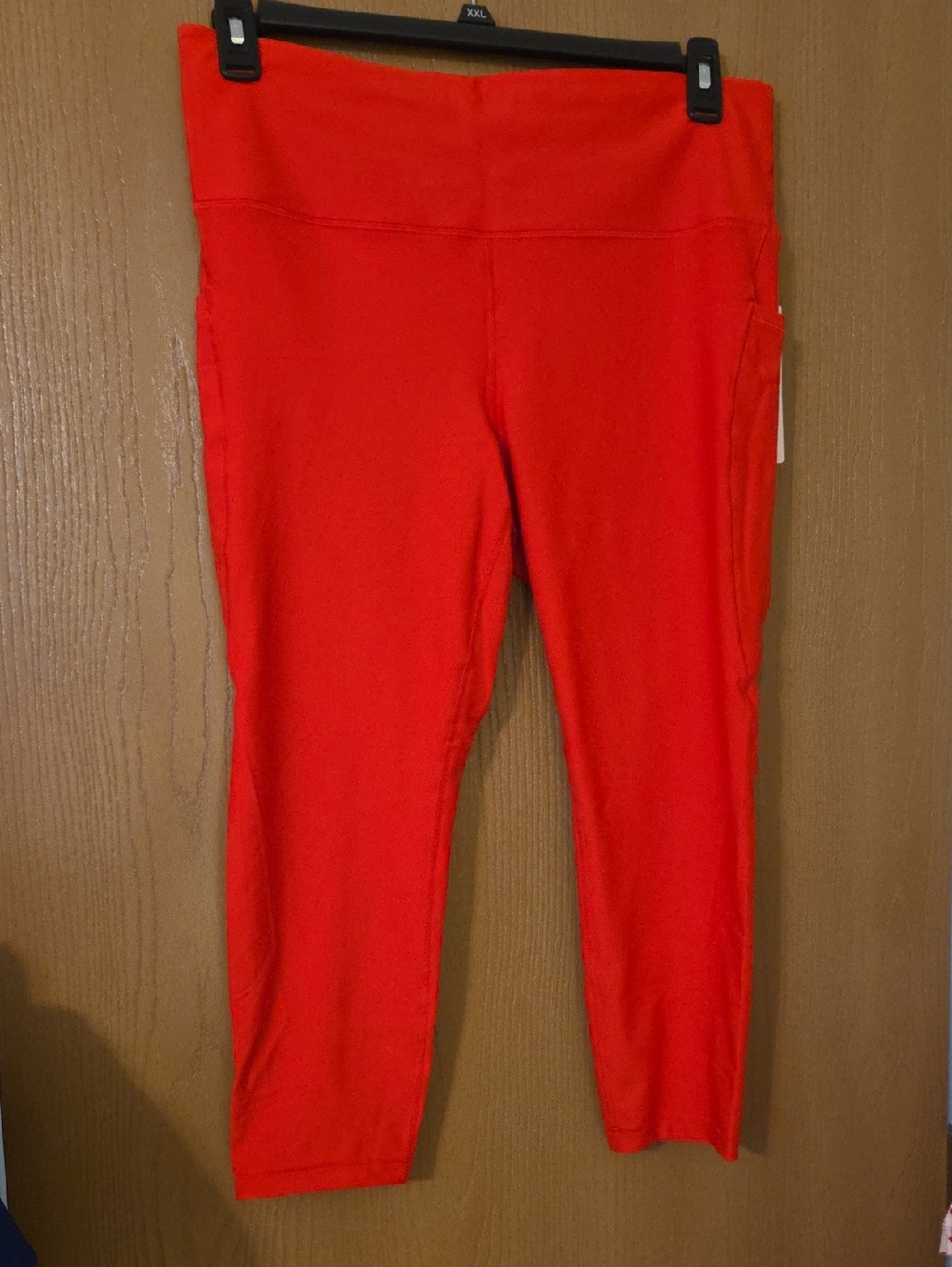 Athleta NWT Womens Bright Red Active Capri Leggings